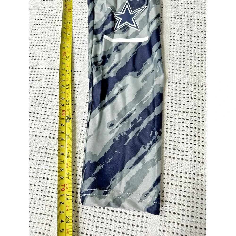 NFL Team Apparel Dallas Cowboys Leggings Gray Camo Athletic Yoga Pants Women’s M - Picture 3 of 6